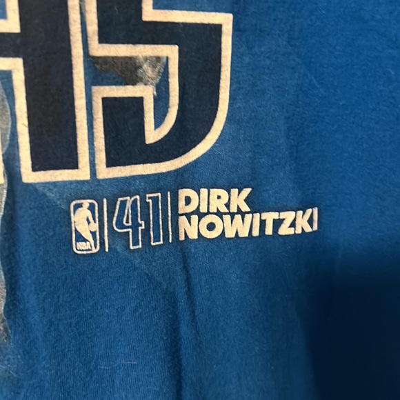 Men’s Dallas Mavericks Dirk Nowitzki T-Shirt - Picture 3 of 8